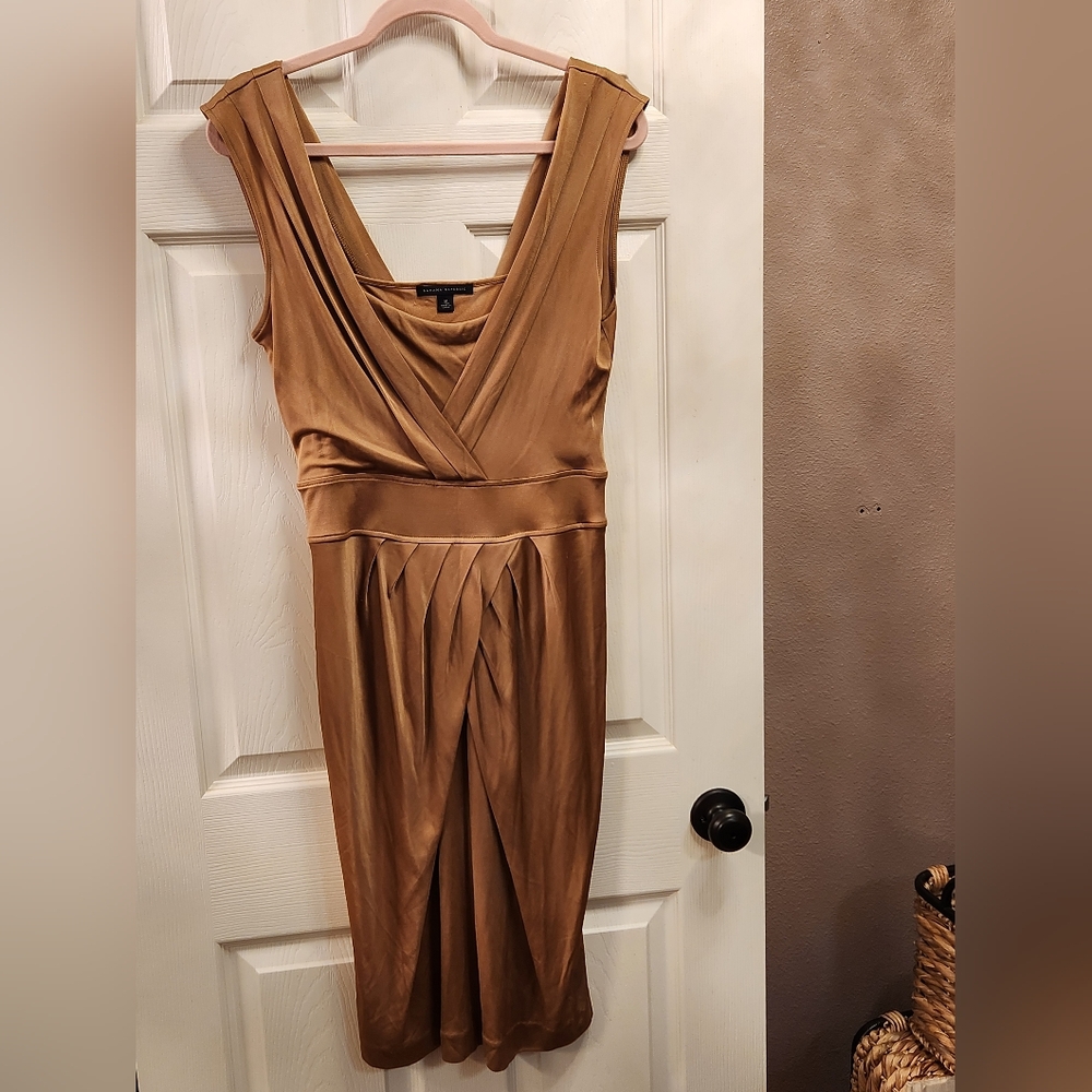 EUC Elegant Gold Banana Republic Dress. Size M